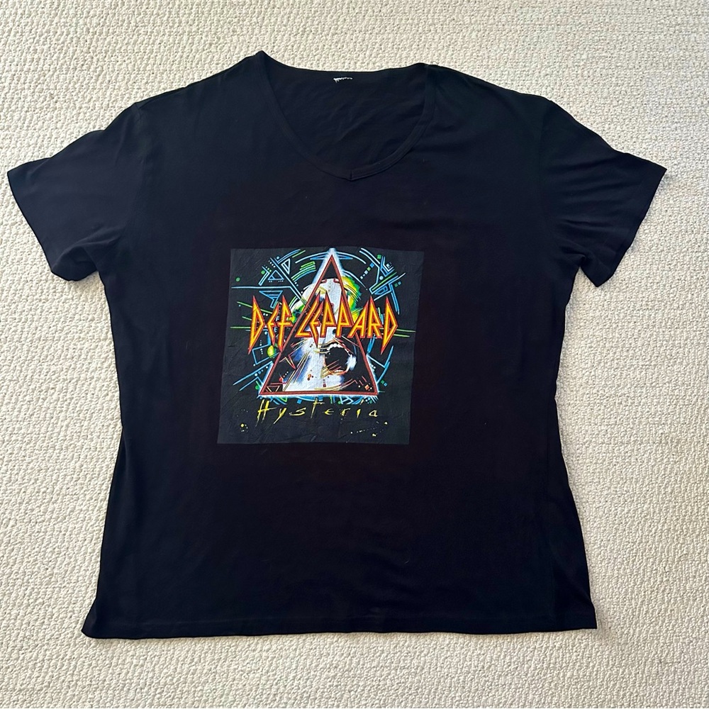 Def Leppard Graphic Tee